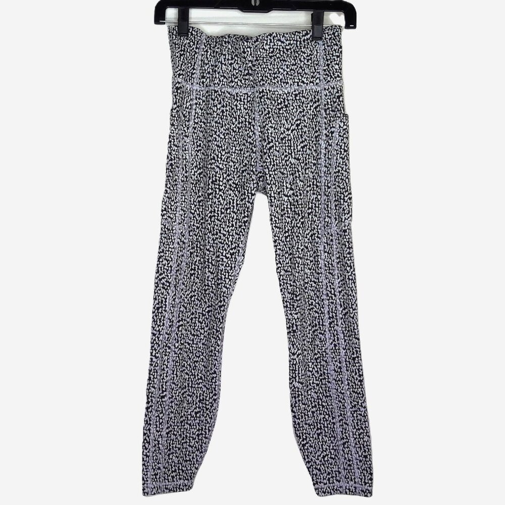Athleta 7/8 Leggings Ultimate Stash II Black & White Textured Stretch EUC Sz M